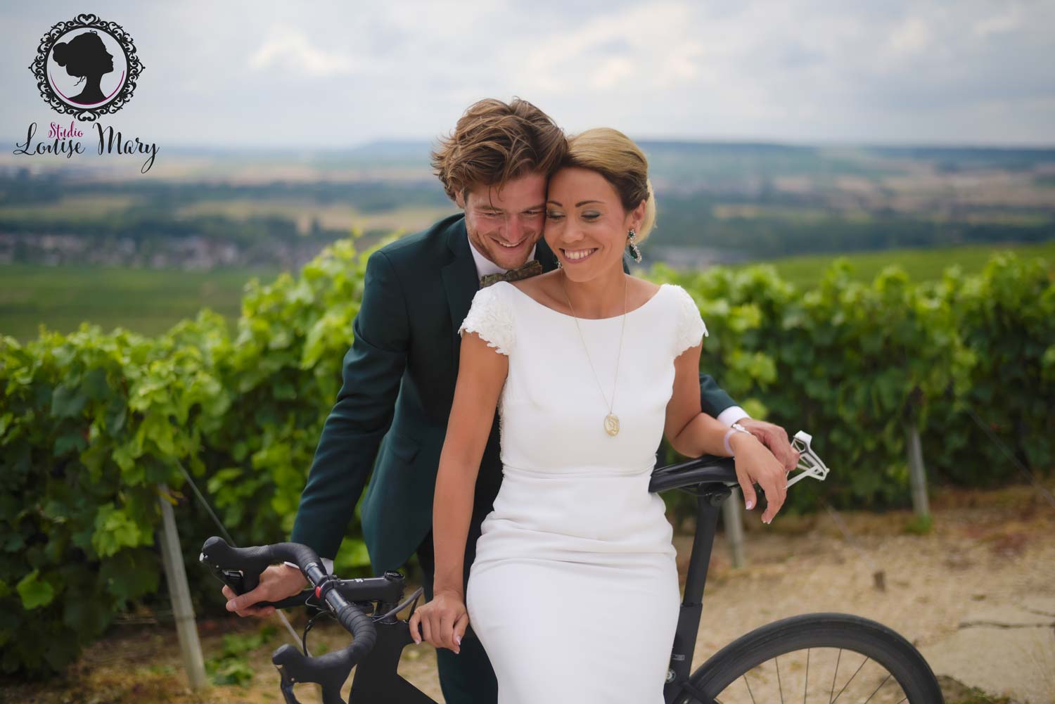 Photo de couple dans les vignes